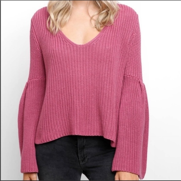 Free People Damsel Pullover Bell Sleeve V-Neck Sweater in Magenta - Picture 2 of 10